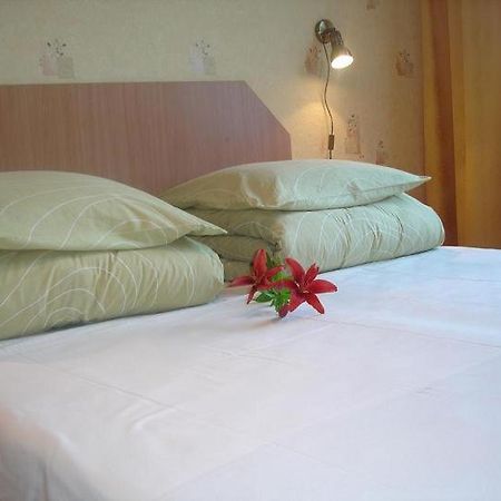 Velga Hotel VNO Exterior photo